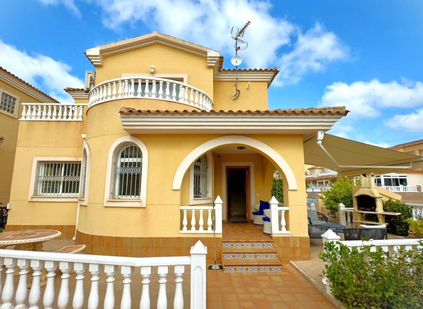 Herverkoop - Villa - Orihuela Costa - Villamartín