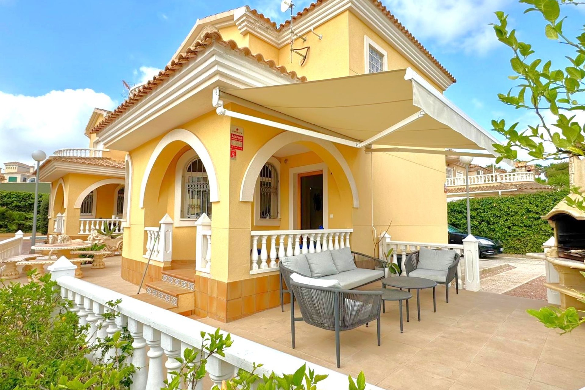 Herverkoop - Villa - Orihuela Costa - Villamartín