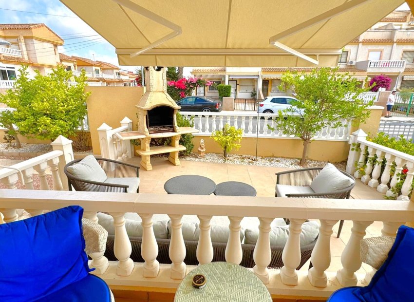 Herverkoop - Villa - Orihuela Costa - Villamartín
