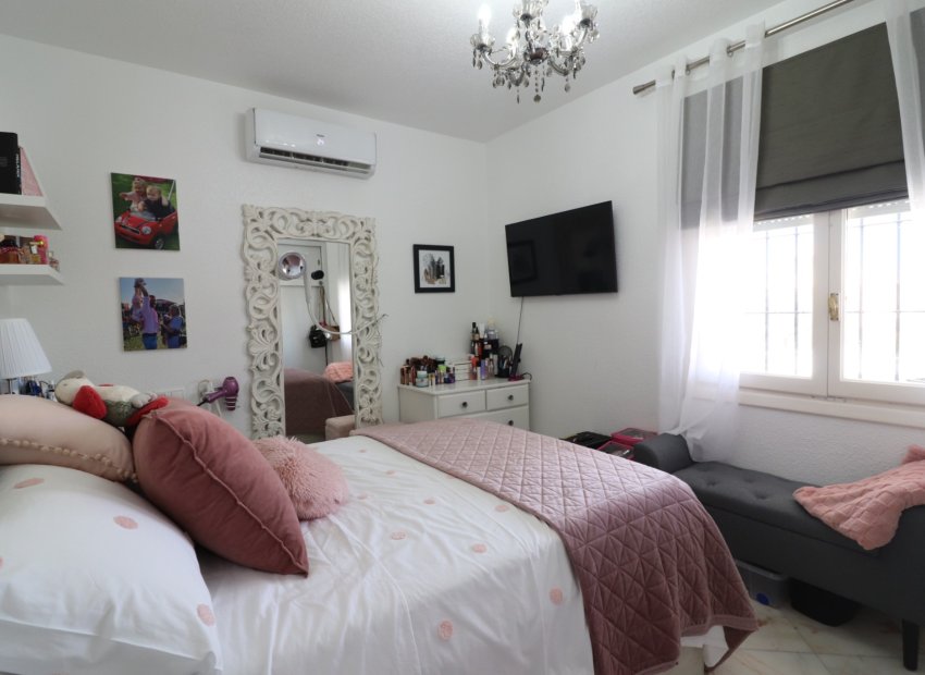 Herverkoop - Villa - Orihuela Costa - Villamartín