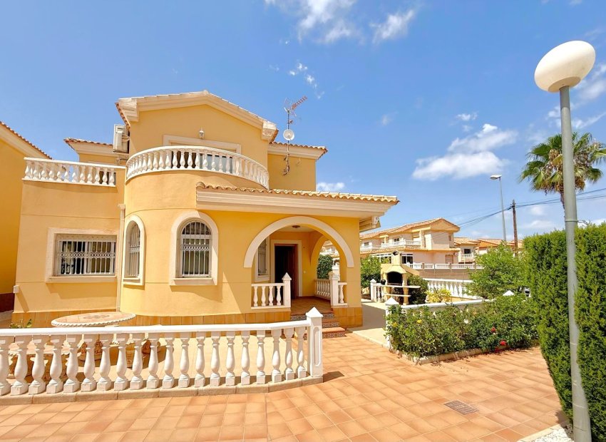 Herverkoop - Villa - Orihuela Costa - Villamartín