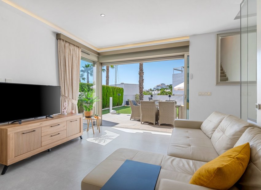 Herverkoop - Villa - Orihuela Costa - Villamartín