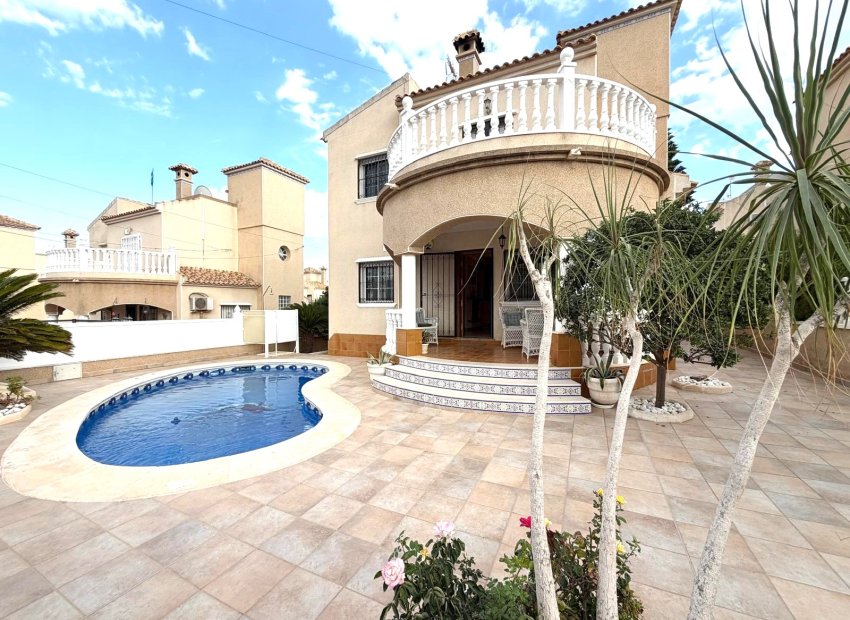 Herverkoop - Villa - Orihuela Costa - Villamartín