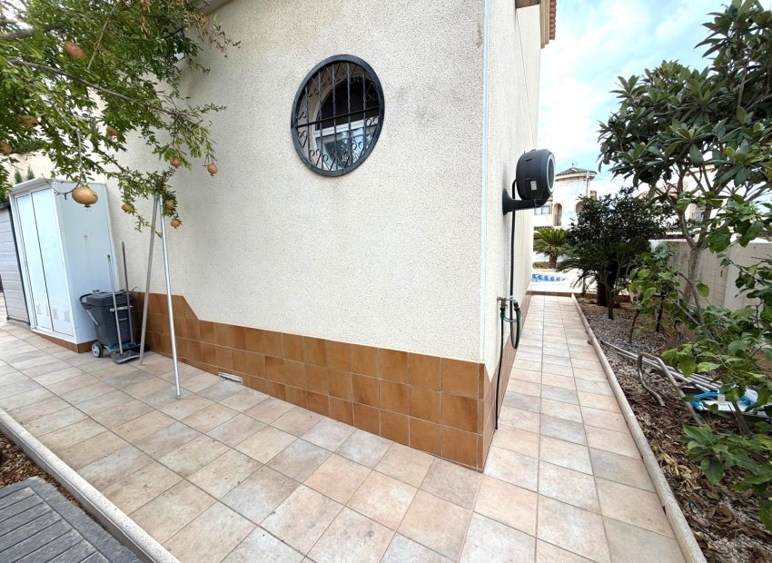 Herverkoop - Villa - Orihuela Costa - Villamartín