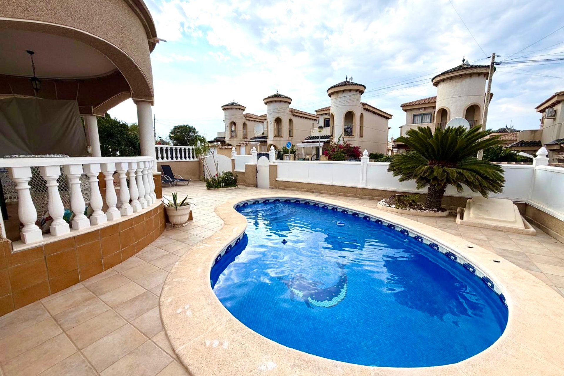Herverkoop - Villa - Orihuela Costa - Villamartín