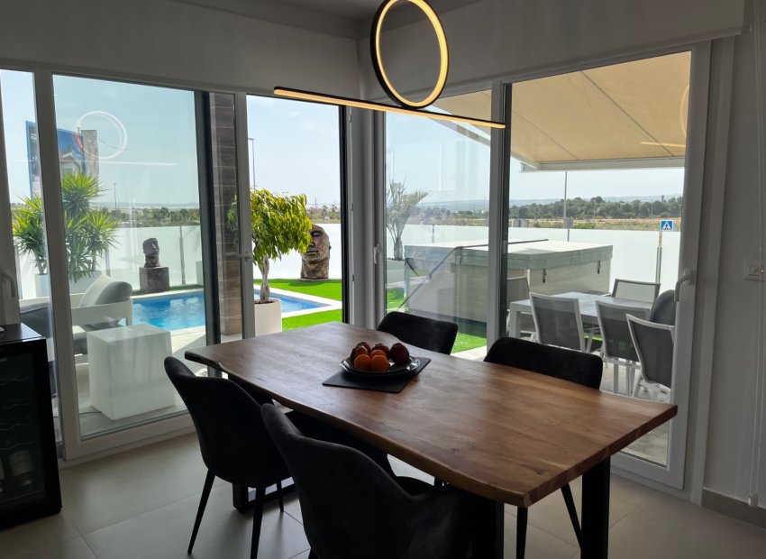 Herverkoop - Villa - Orihuela - Entre Naranjos Vistabella Golf