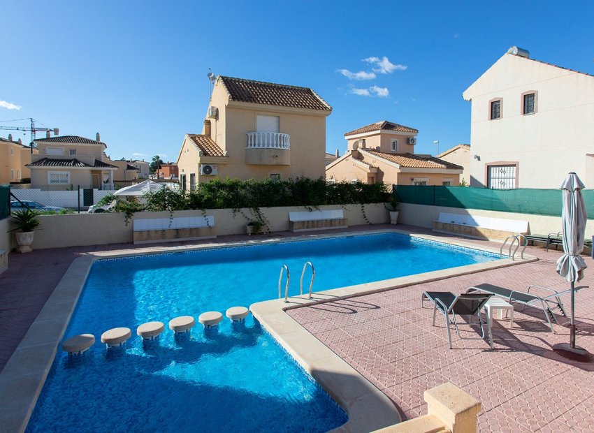 Herverkoop - Villa - Rojales - Pueblo