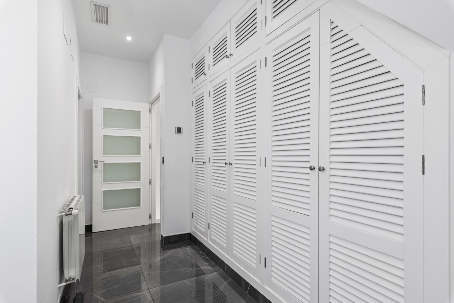 Herverkoop - Villa - San Juan - Frank Espinós