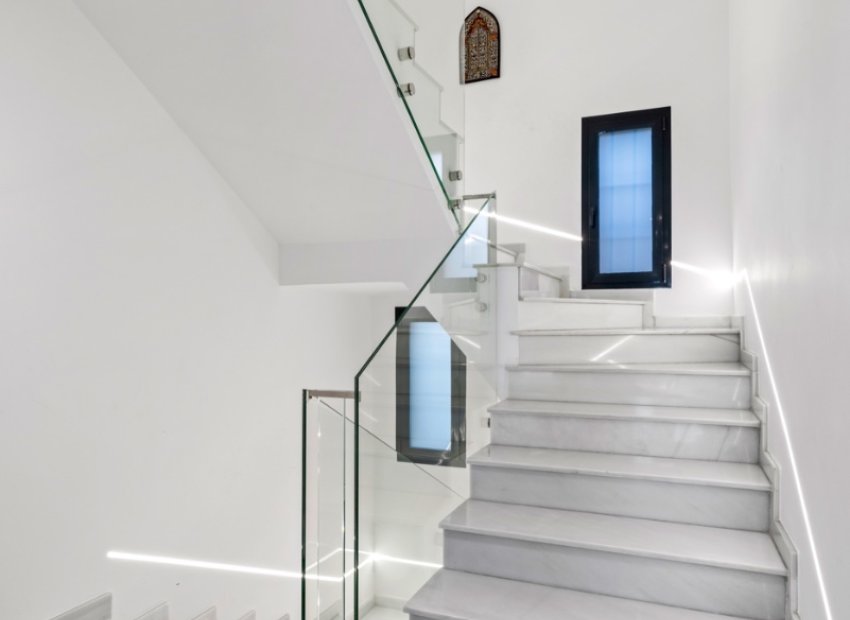 Herverkoop - Villa - San Juan - Frank Espinós