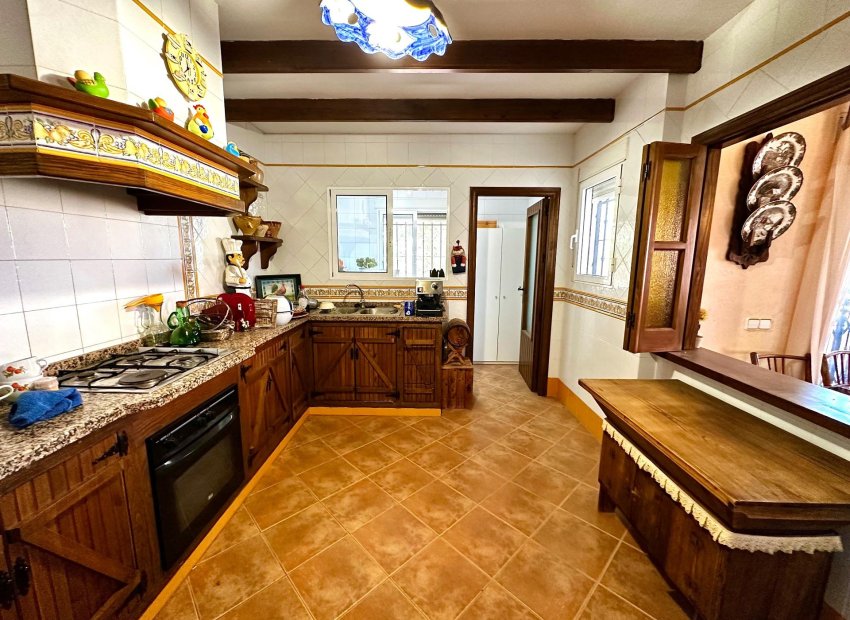 Herverkoop - Villa - San Miguel de Salinas - Ciudad de las comunicaciones