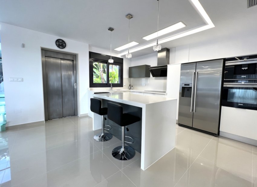 Herverkoop - Villa - San Miguel de Salinas - Costa Blanca