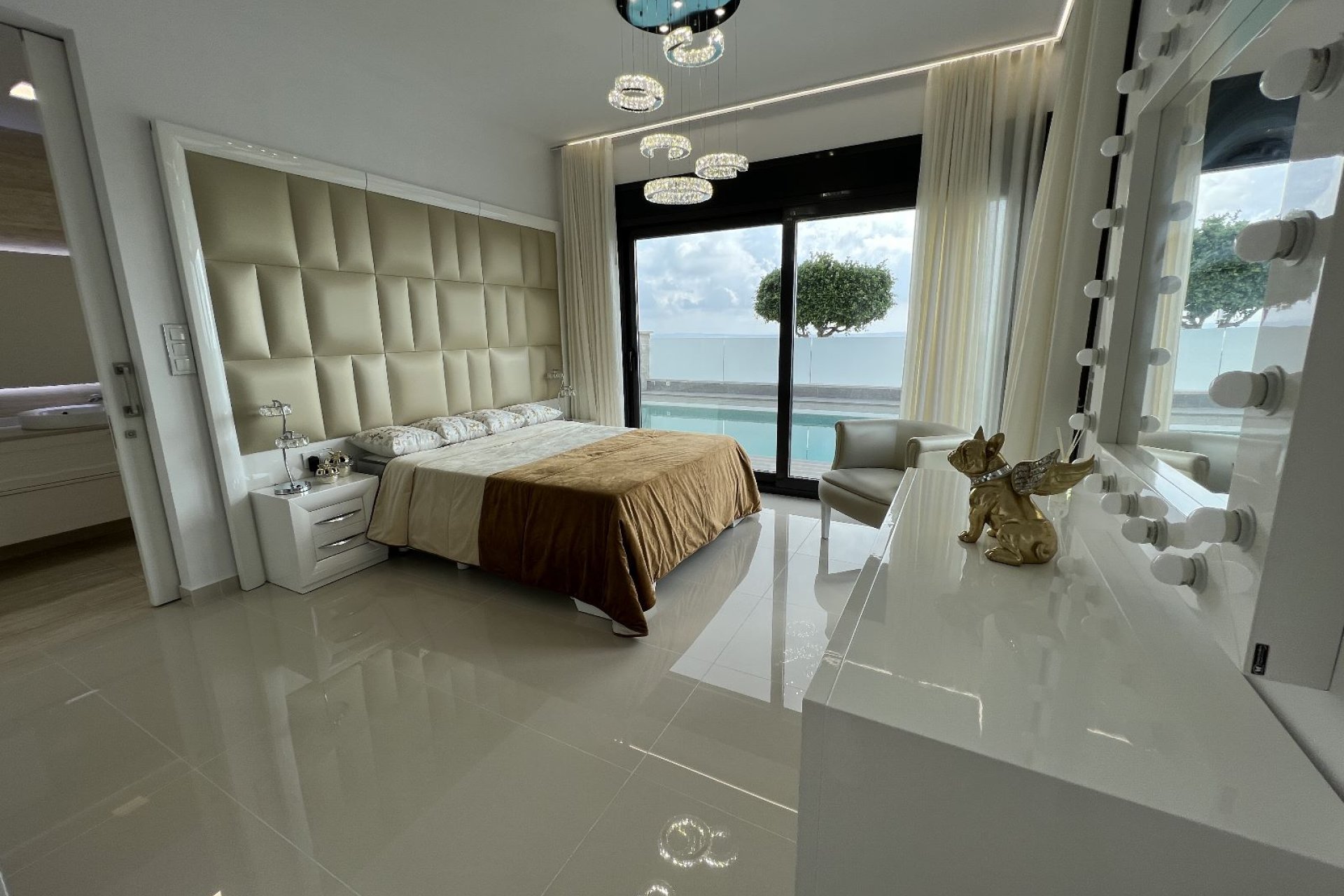 Herverkoop - Villa - San Miguel de Salinas - Costa Blanca