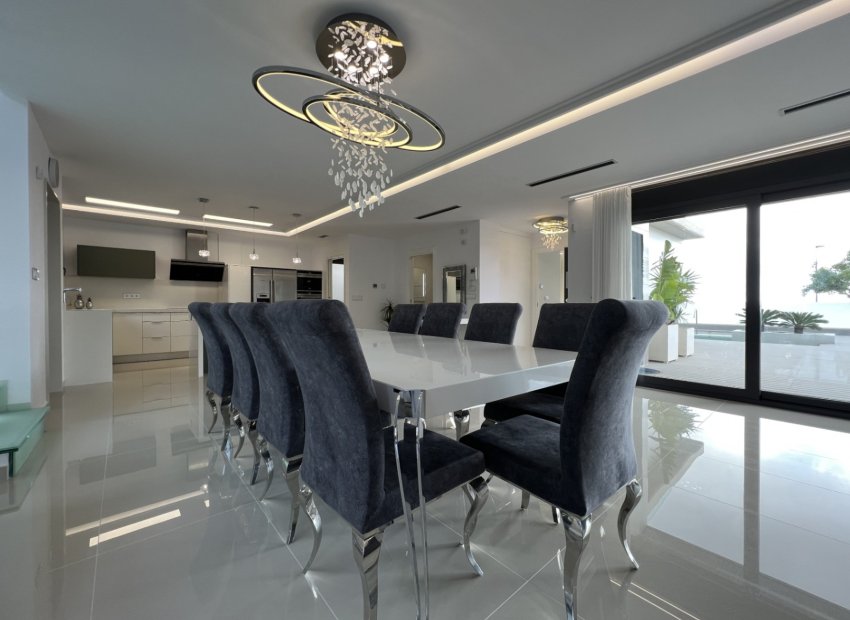 Herverkoop - Villa - San Miguel de Salinas - Costa Blanca