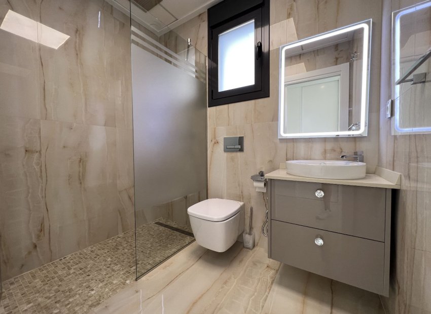 Herverkoop - Villa - San Miguel de Salinas - Costa Blanca