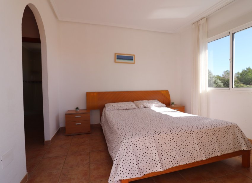 Herverkoop - Villa - San Miguel de Salinas - Lake View Mansions