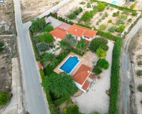 Herverkoop - Villa - San Vicente del Raspeig