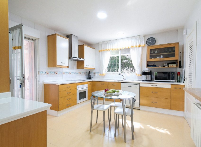 Herverkoop - Villa - San Vicente del Raspeig