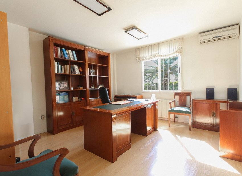 Herverkoop - Villa - San Vicente del Raspeig