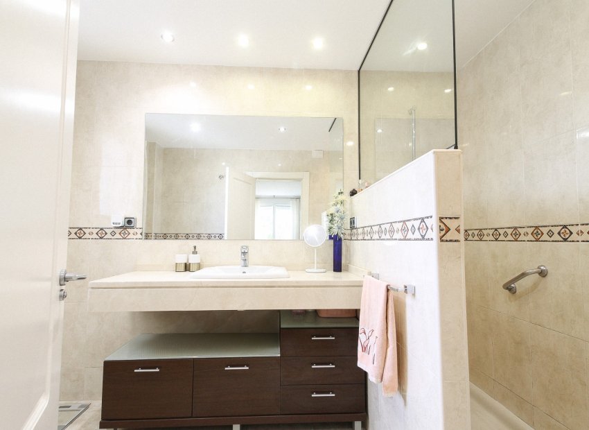 Herverkoop - Villa - San Vicente del Raspeig