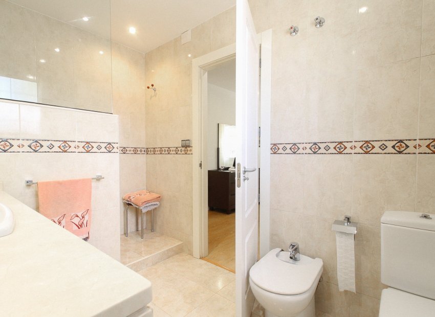 Herverkoop - Villa - San Vicente del Raspeig