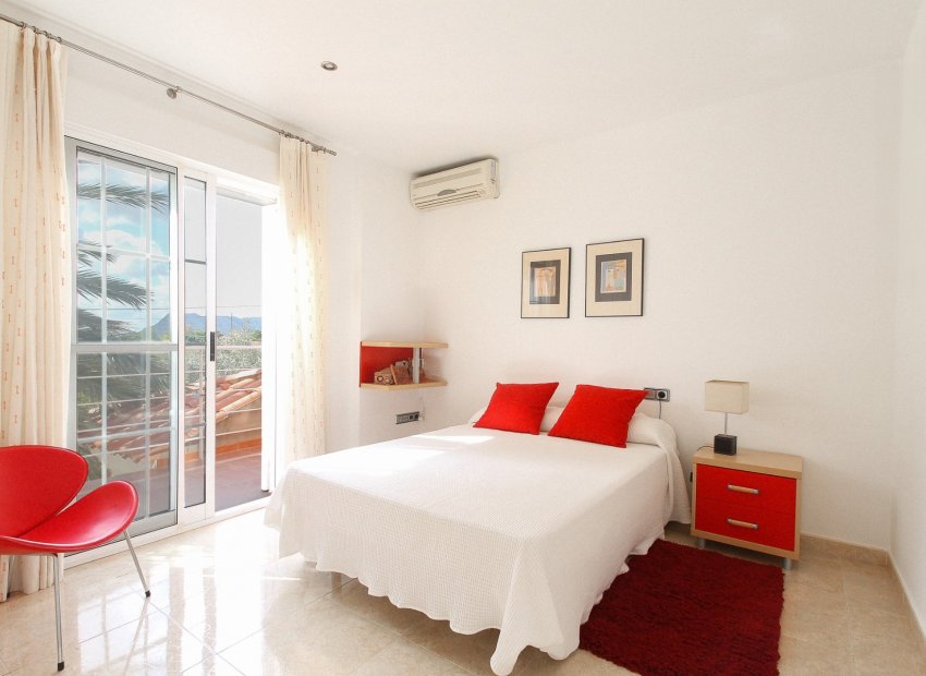 Herverkoop - Villa - San Vicente del Raspeig