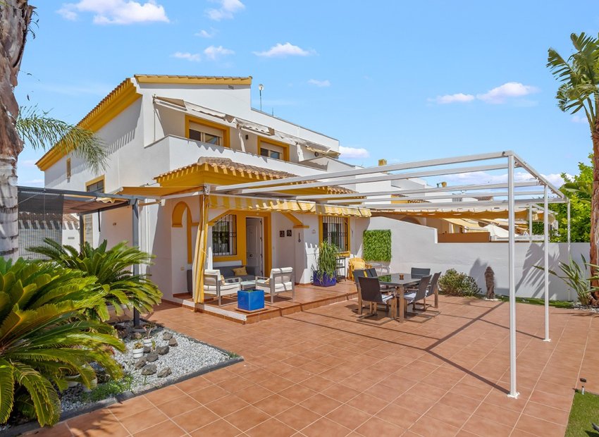 Herverkoop - Villa - Torre de la Horadada - Pueblo Latino