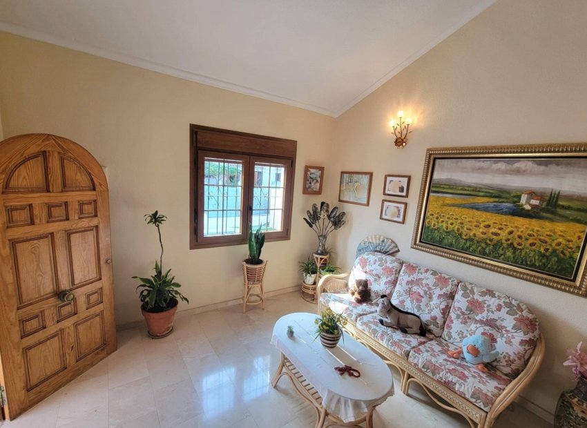 Herverkoop - Villa - Torrevieia - Aguas Nuevas