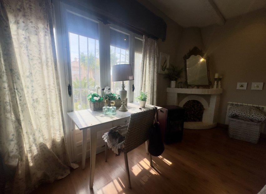 Herverkoop - Villa - Torrevieia - Aguas Nuevas