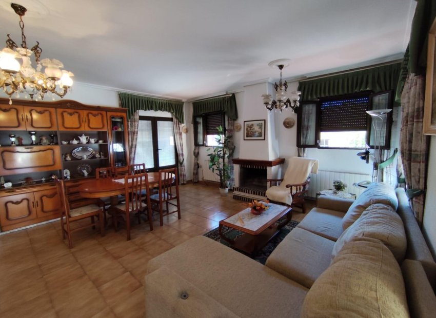 Herverkoop - Villa - Torrevieia - Center