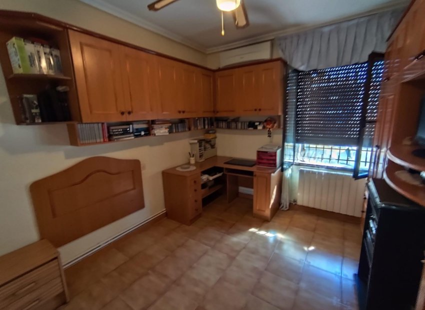 Herverkoop - Villa - Torrevieia - Center