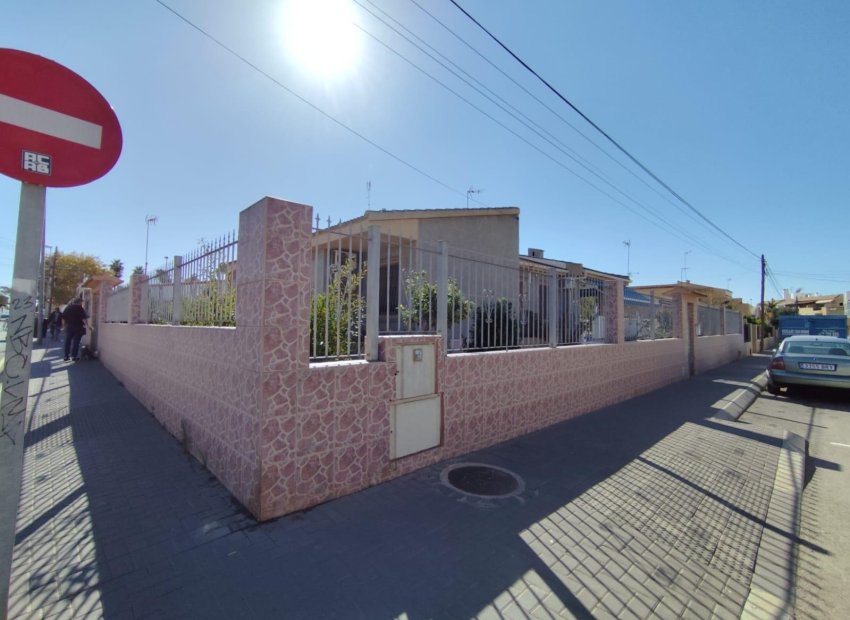 Herverkoop - Villa - Torrevieia - Center