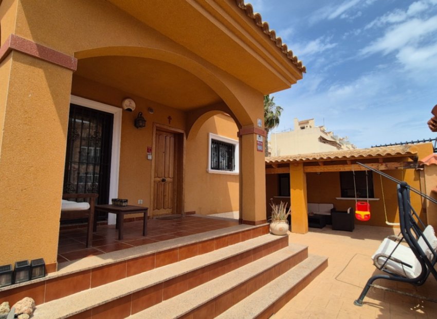Herverkoop - Villa - Torrevieia - Costa Blanca
