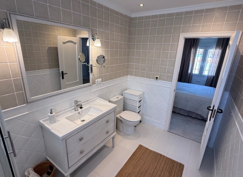 Herverkoop - Villa - Torrevieia - Costa Blanca