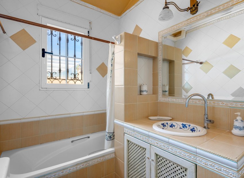 Herverkoop - Villa - Torrevieia - La Mata