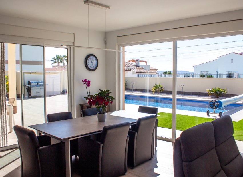 Herverkoop - Villa - Torrevieia - La Siesta