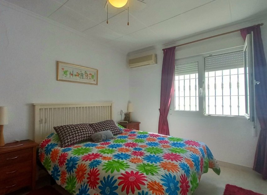 Herverkoop - Villa - Torrevieia - La Siesta