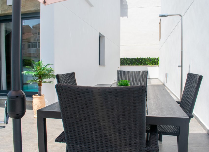 Herverkoop - Villa - Torrevieia - La Siesta