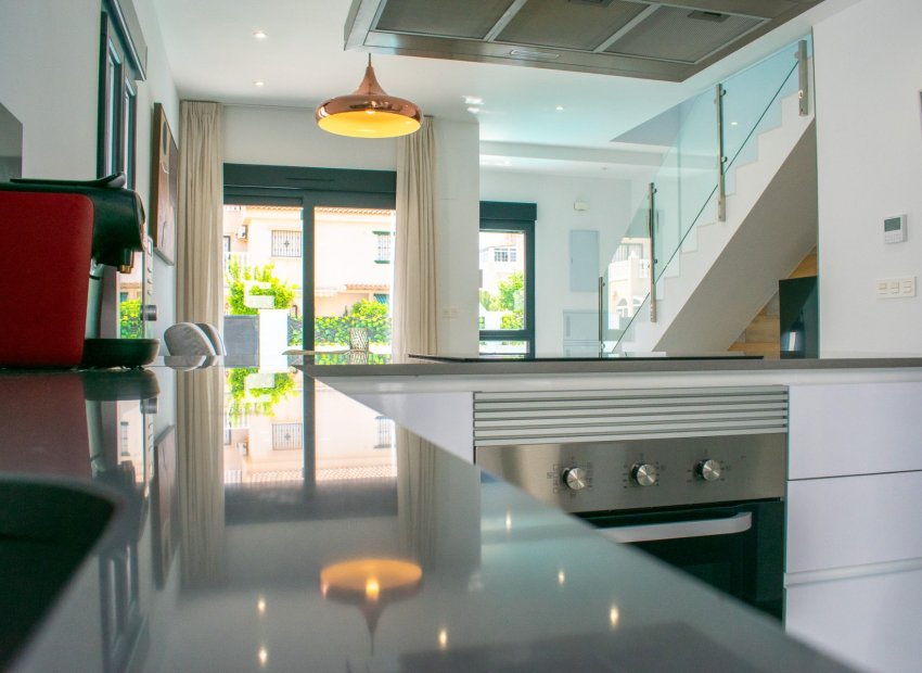 Herverkoop - Villa - Torrevieia - La Siesta