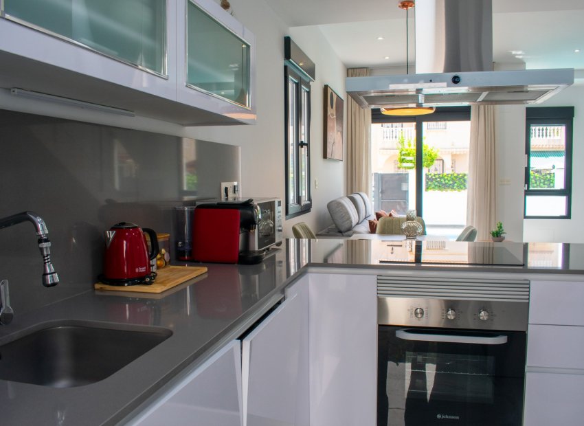 Herverkoop - Villa - Torrevieia - La Siesta