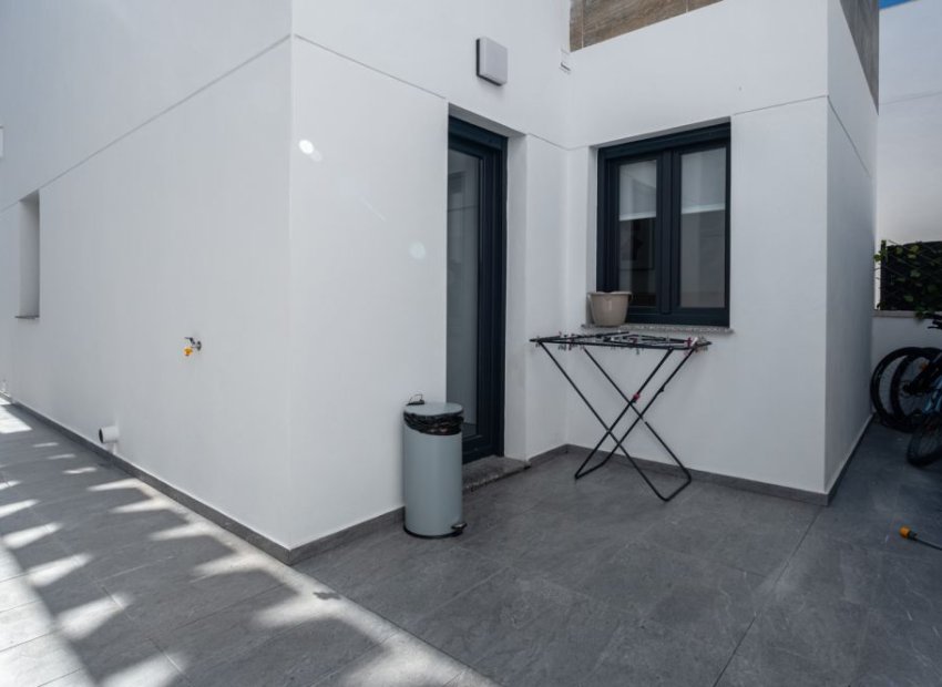 Herverkoop - Villa - Torrevieia - La Siesta