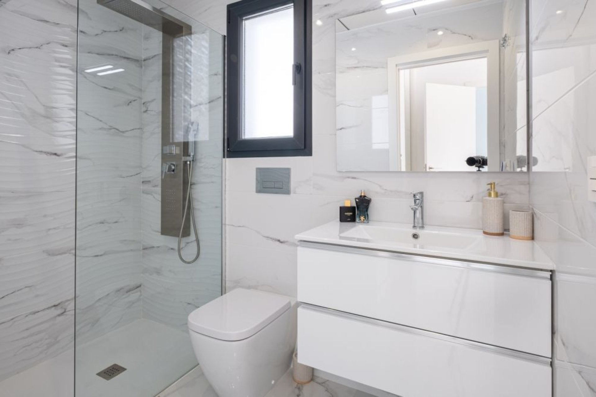 Herverkoop - Villa - Torrevieia - La Siesta