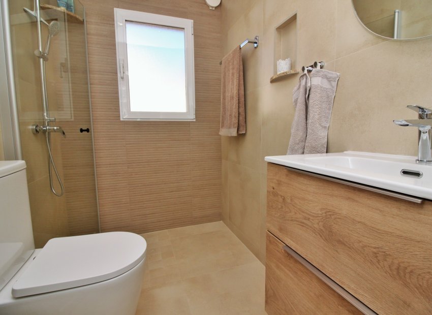 Herverkoop - Villa - Torrevieia - La Siesta