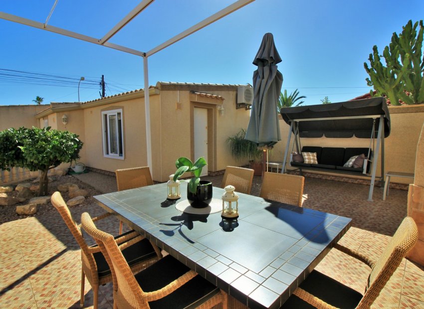 Herverkoop - Villa - Torrevieia - La Siesta