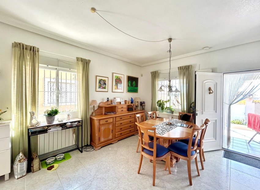 Herverkoop - Villa - Torrevieia - La Siesta