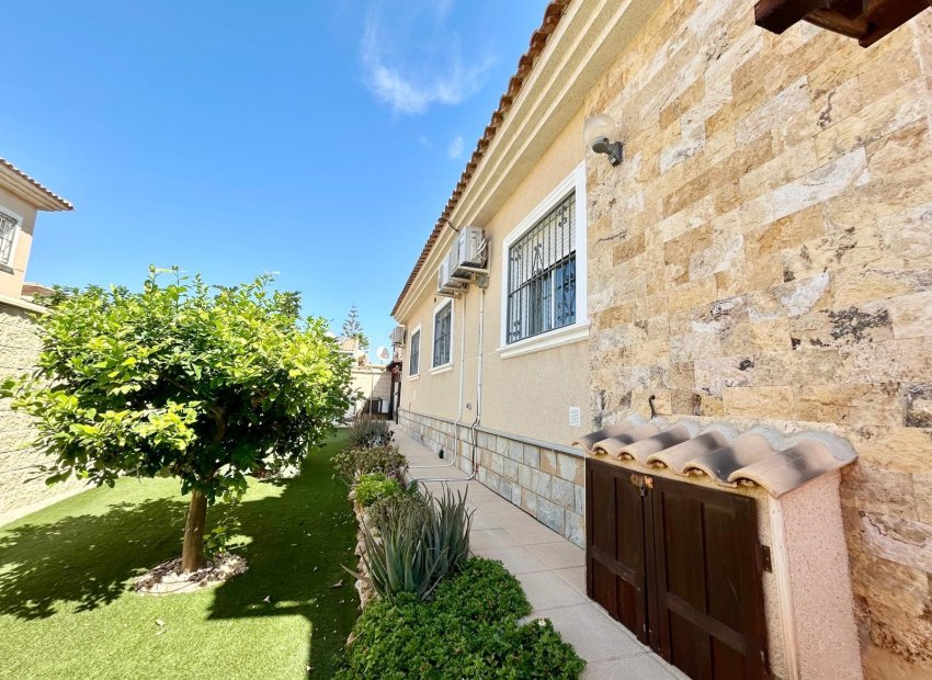 Herverkoop - Villa - Torrevieia - La Siesta