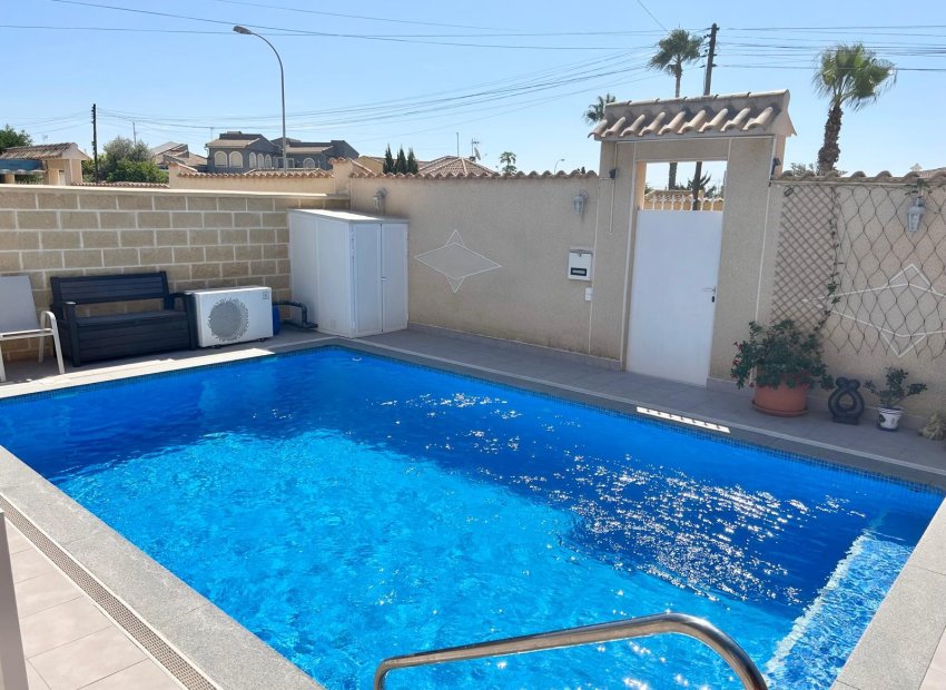 Herverkoop - Villa - Torrevieia - La Siesta