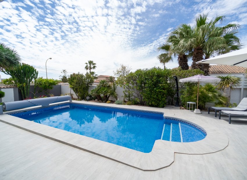 Herverkoop - Villa - Torrevieia - La Siesta