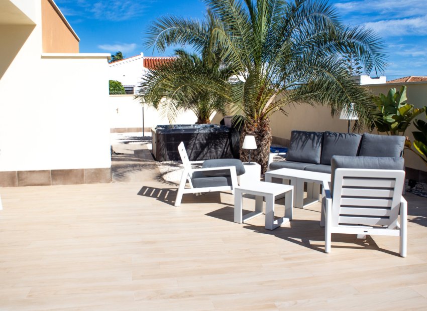 Herverkoop - Villa - Torrevieia - La Siesta