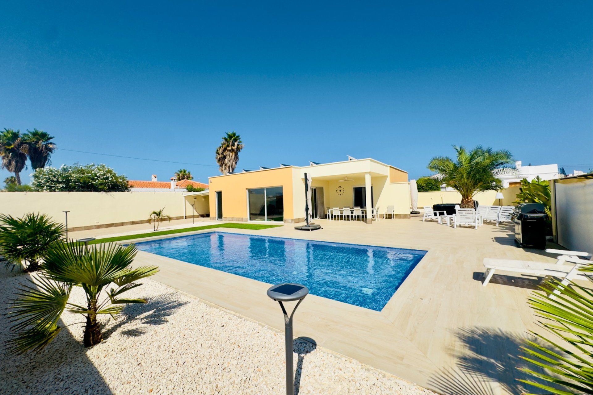 Herverkoop - Villa - Torrevieia - La Siesta