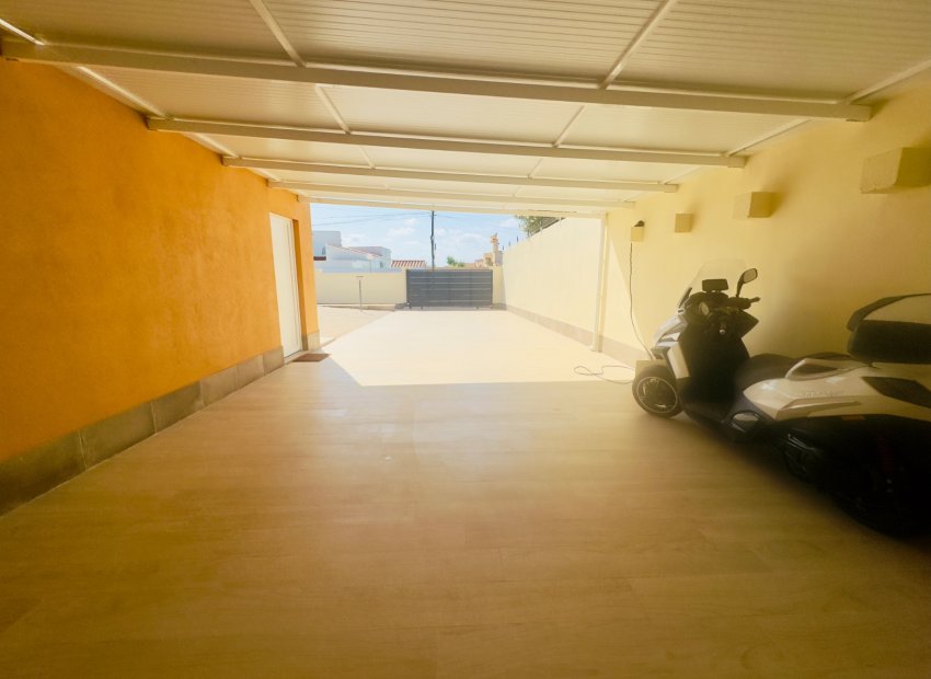 Herverkoop - Villa - Torrevieia - La Siesta